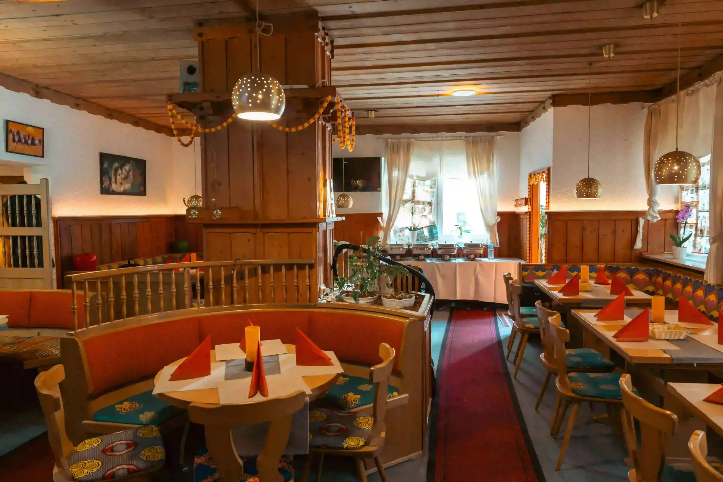 Dining room of AARAPPAR Indisches Restaurant in Frankfurt-Rödelheim
